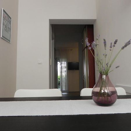 Apartments Katalenic Selce Esterno foto