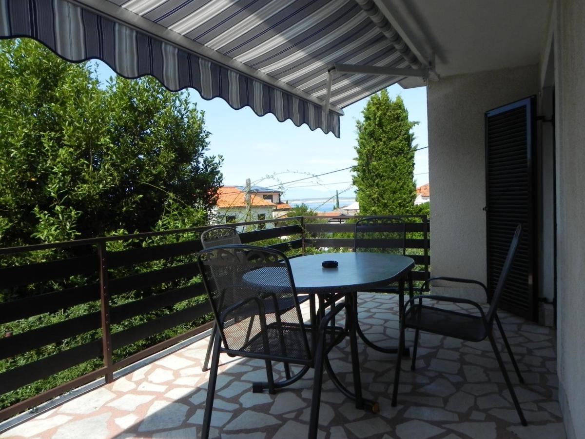Apartments Katalenic Selce Esterno foto