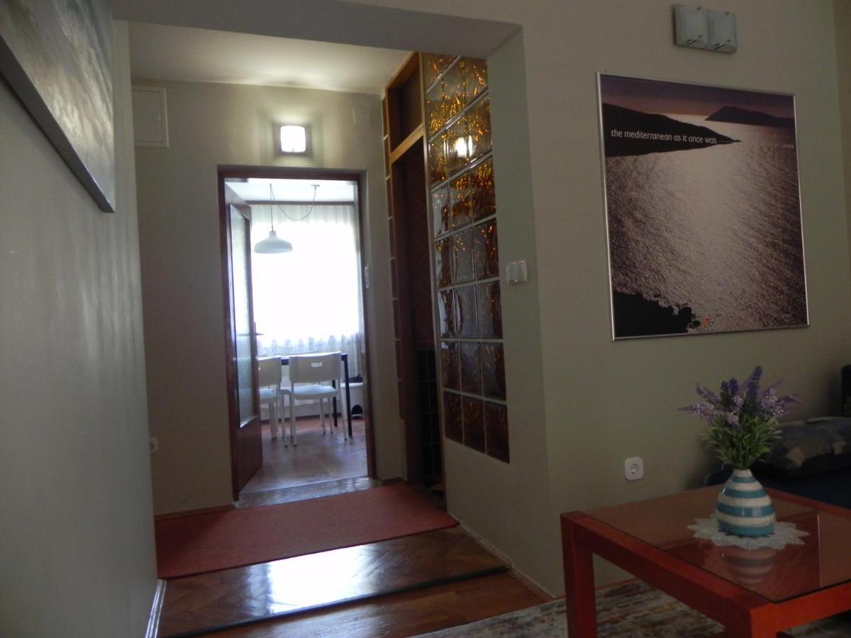 Apartments Katalenic Selce Esterno foto