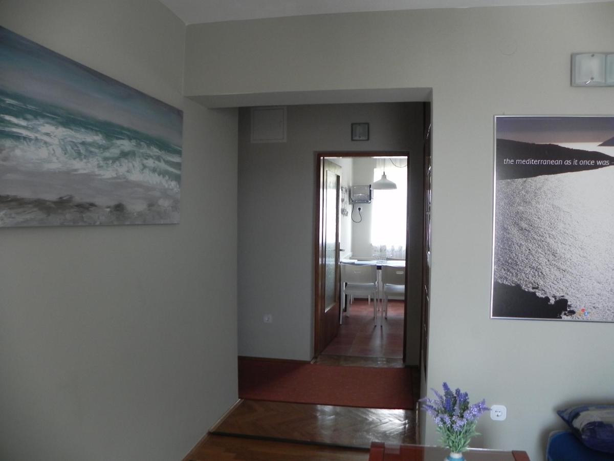 Apartments Katalenic Selce Esterno foto